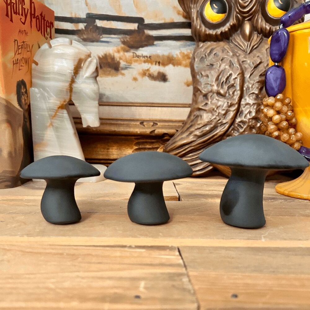 Viking Glass Mould Mosser Glass Solid Black Satin Glass Mushroom (Set of 3)